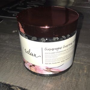 New/Sealed Champagne Charcoal Scrub